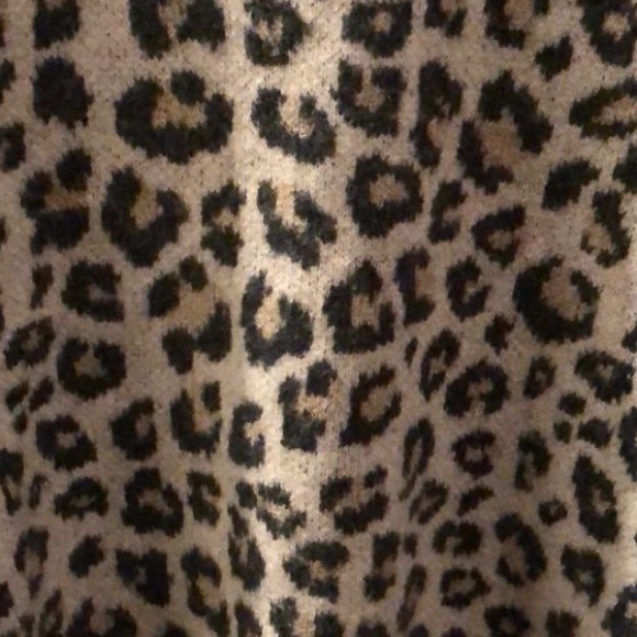 Super soft leopard print sweater - Picture 2 of 7